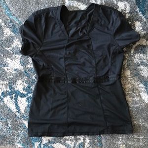 Lululemon workout shirt